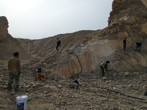 矿山采石机 基础挖掘拆除背后的高速施工引擎